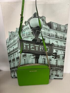 Michael Kors 35T8GTTC9L Jet Set Large Saffiano Camera Crossbody